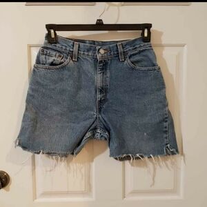 Levi's 550 size 8 vintage cut off shorts raw hem